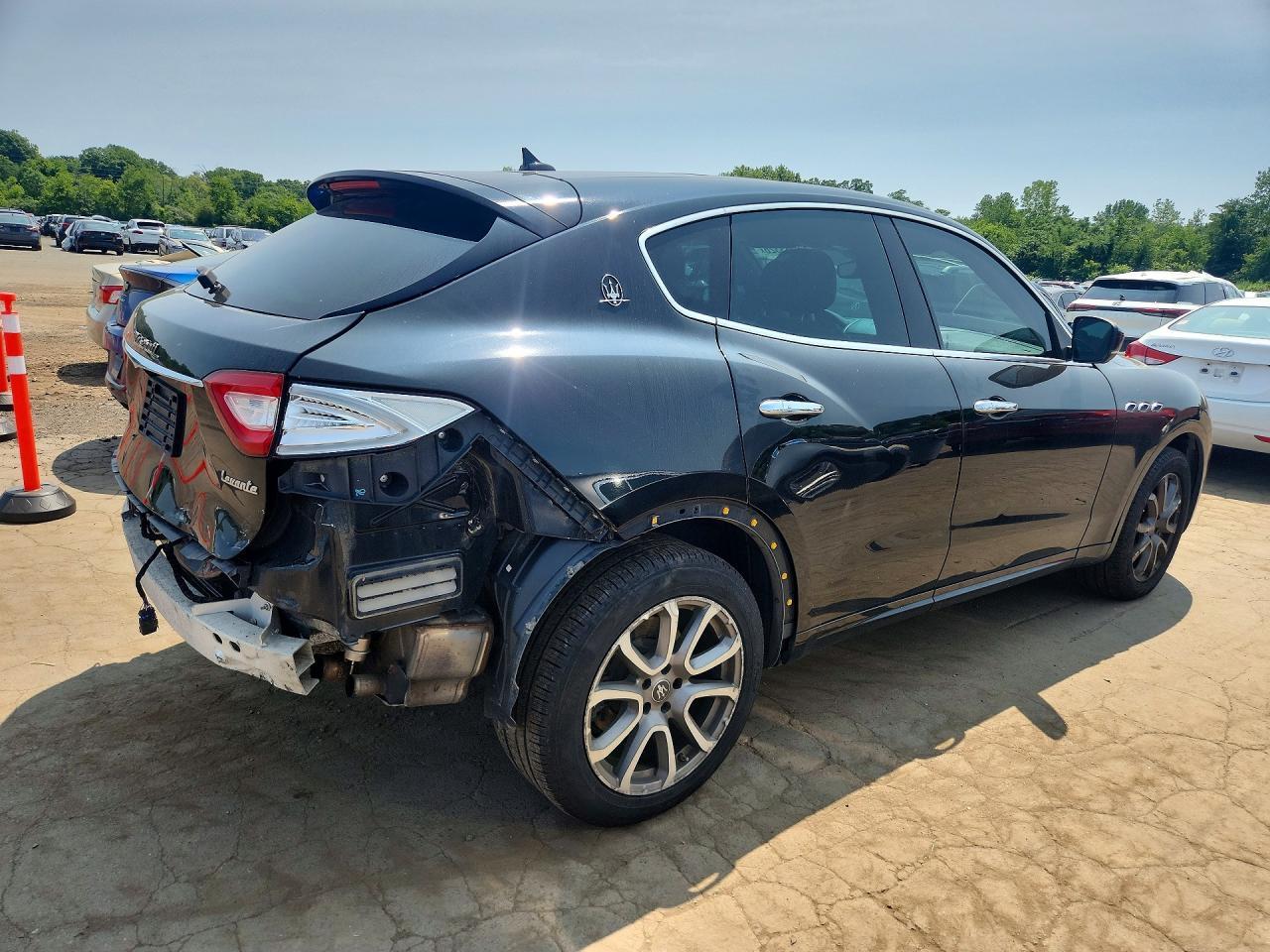 2020 Maserati Levante S - Фото 3