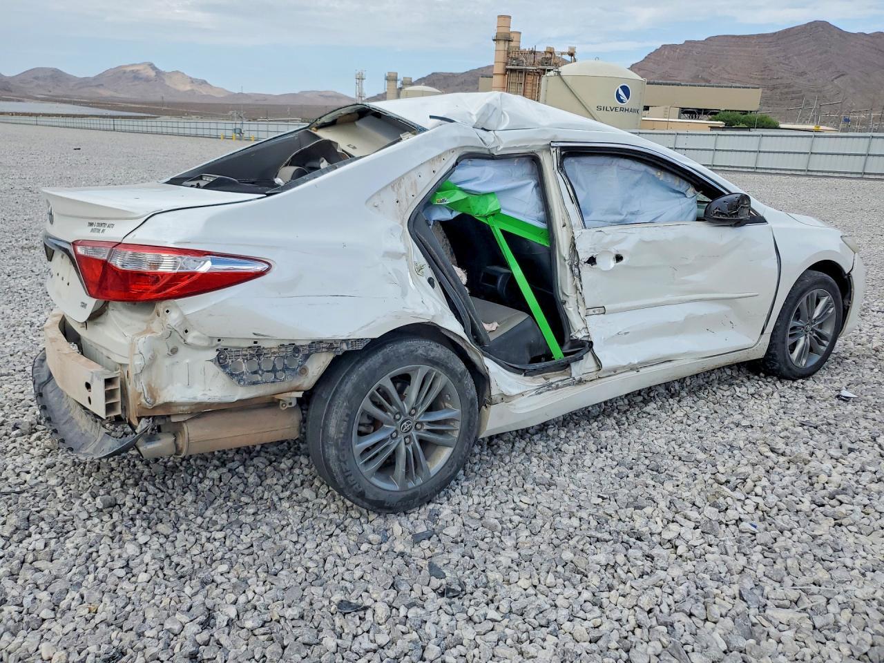 2017 Toyota Camry Se - Image 3