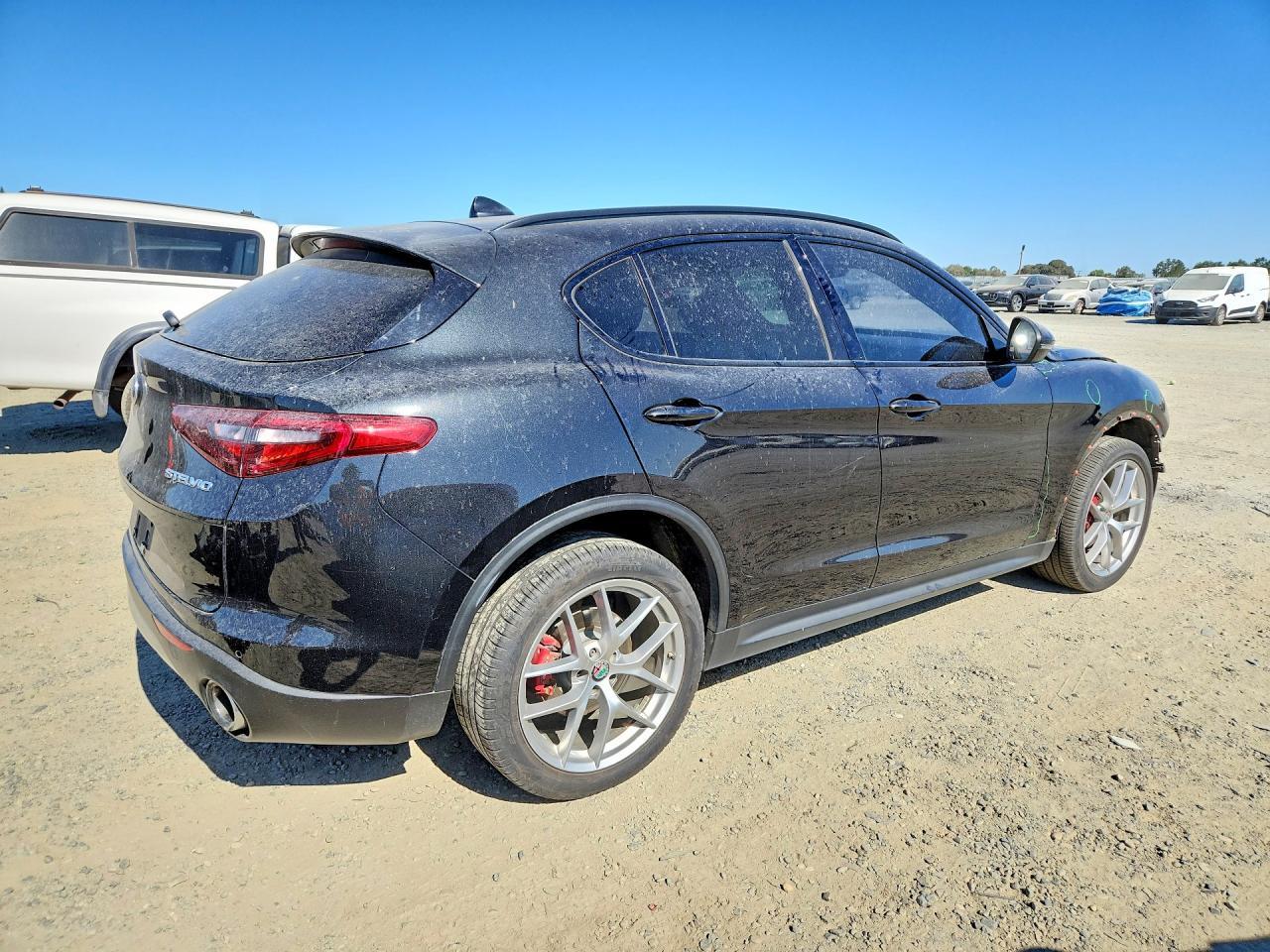 2018 Alfa Romeo Stelvio Ti Sport - Image 3