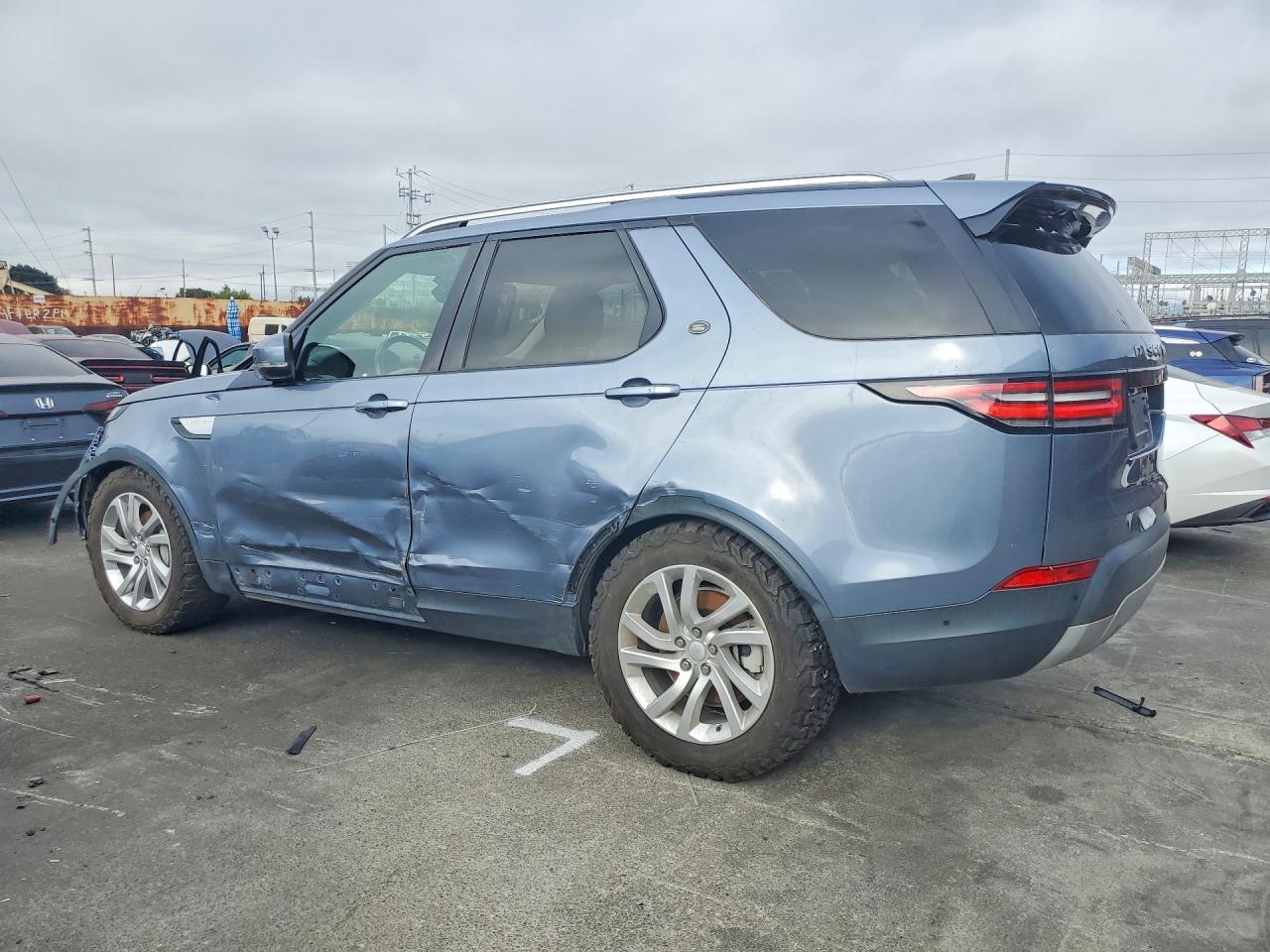 2019 Land Rover Discovery Hse - Фото 2