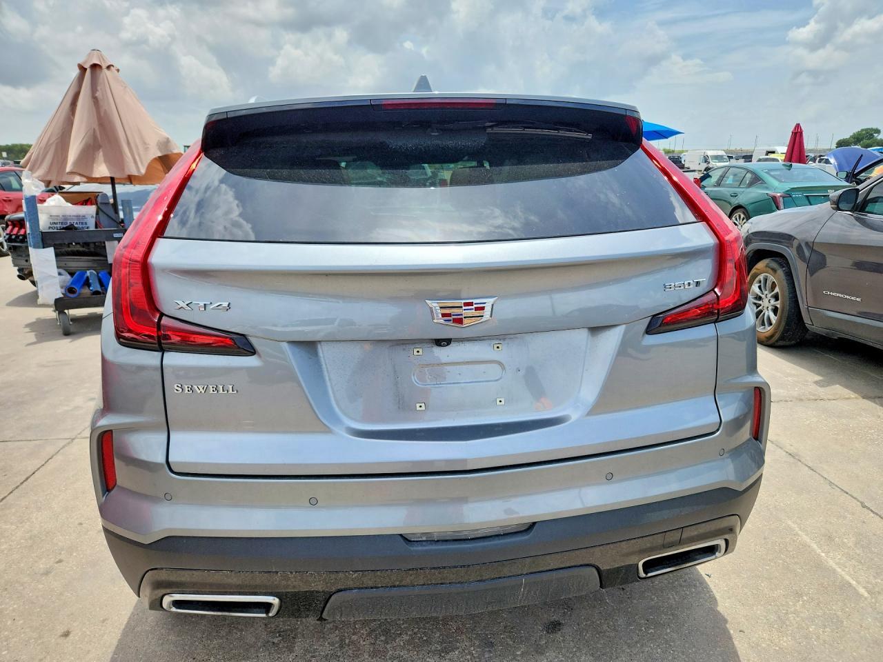 2025 Cadillac Xt4 Premium Luxury - Image 6