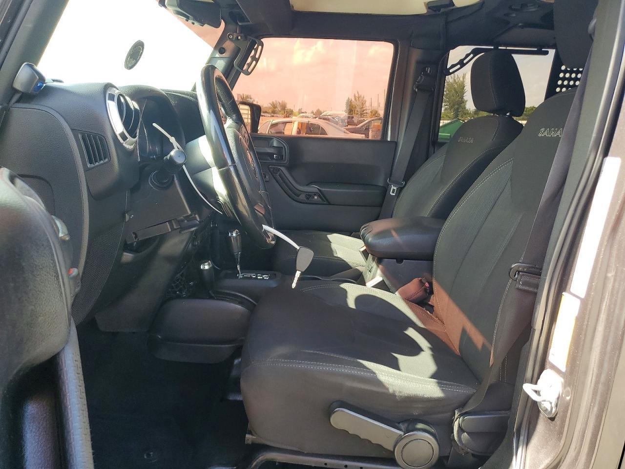 2016 Jeep Wrangler Unlimited Sahara - Фото 7