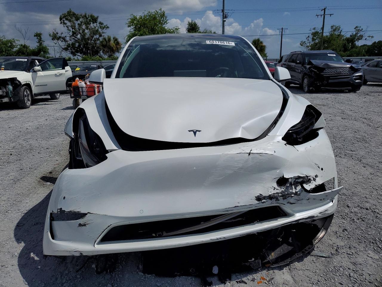 2022 Tesla Model Y - Image 5