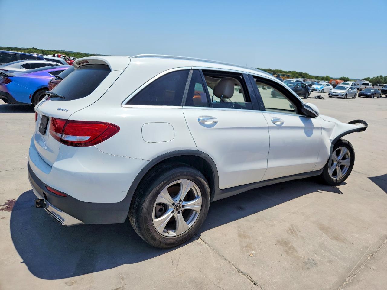 2018 Mercedes-Benz Glc 300 4Matic - Фото 3