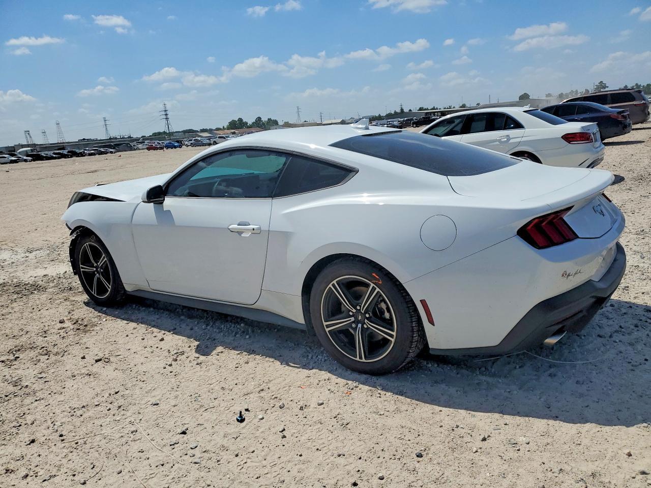 2024 Ford Mustang - Image 2