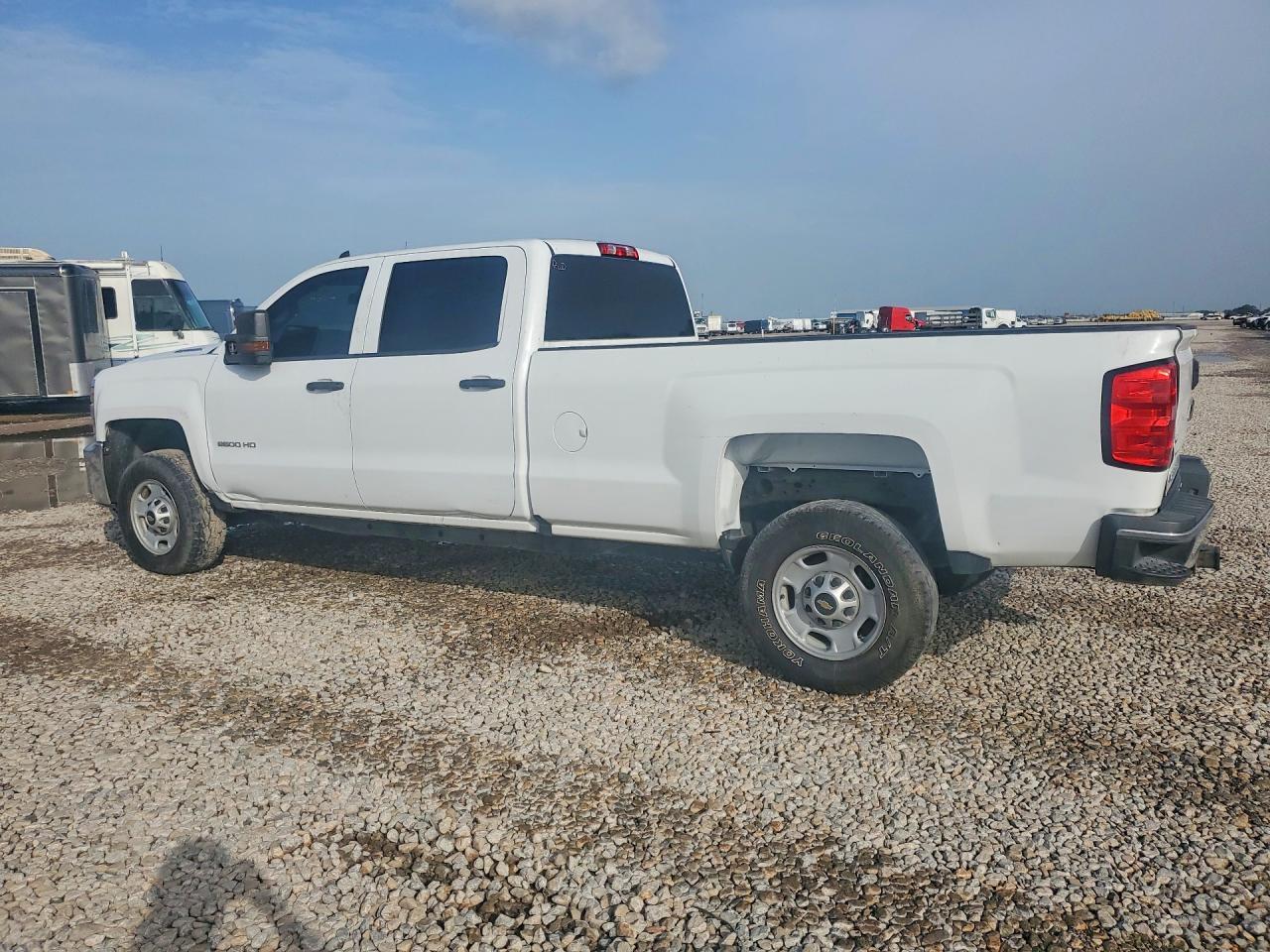 2019 Chevrolet Silverado C2500 Heavy Duty - Image 2