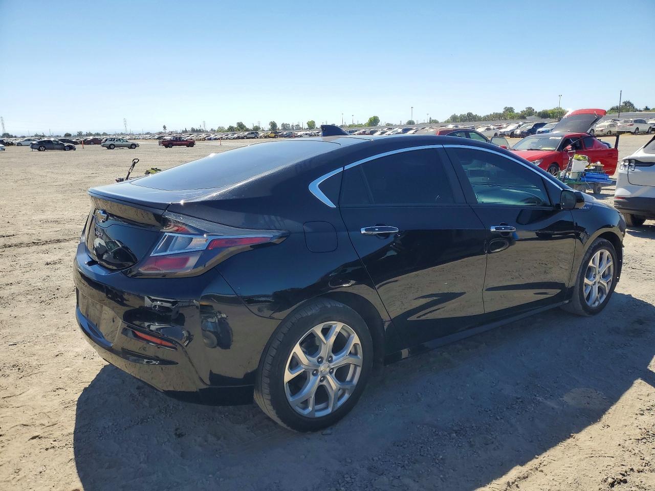 2017 Chevrolet Volt Premier - Image 3