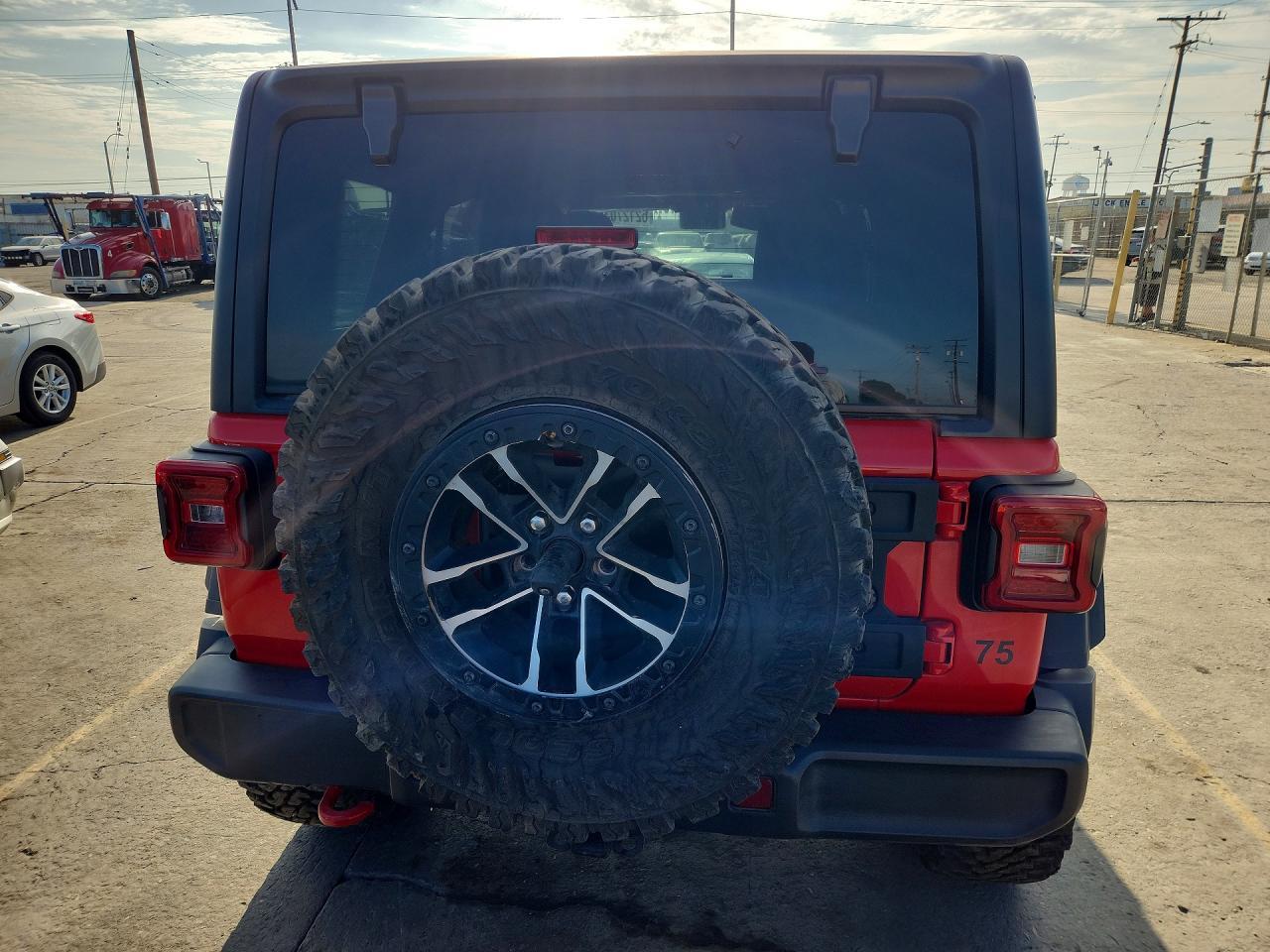 2024 Jeep Wrangler Rubicon - Фото 6