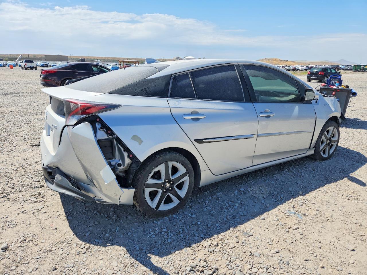 2016 Toyota Prius Four Touring - Фото 3