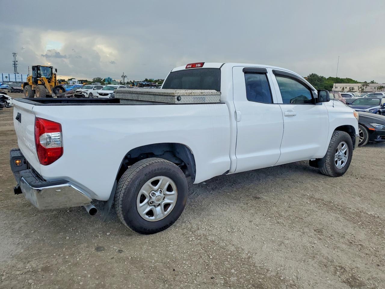 2015 Toyota Tundra Sr - Фото 3