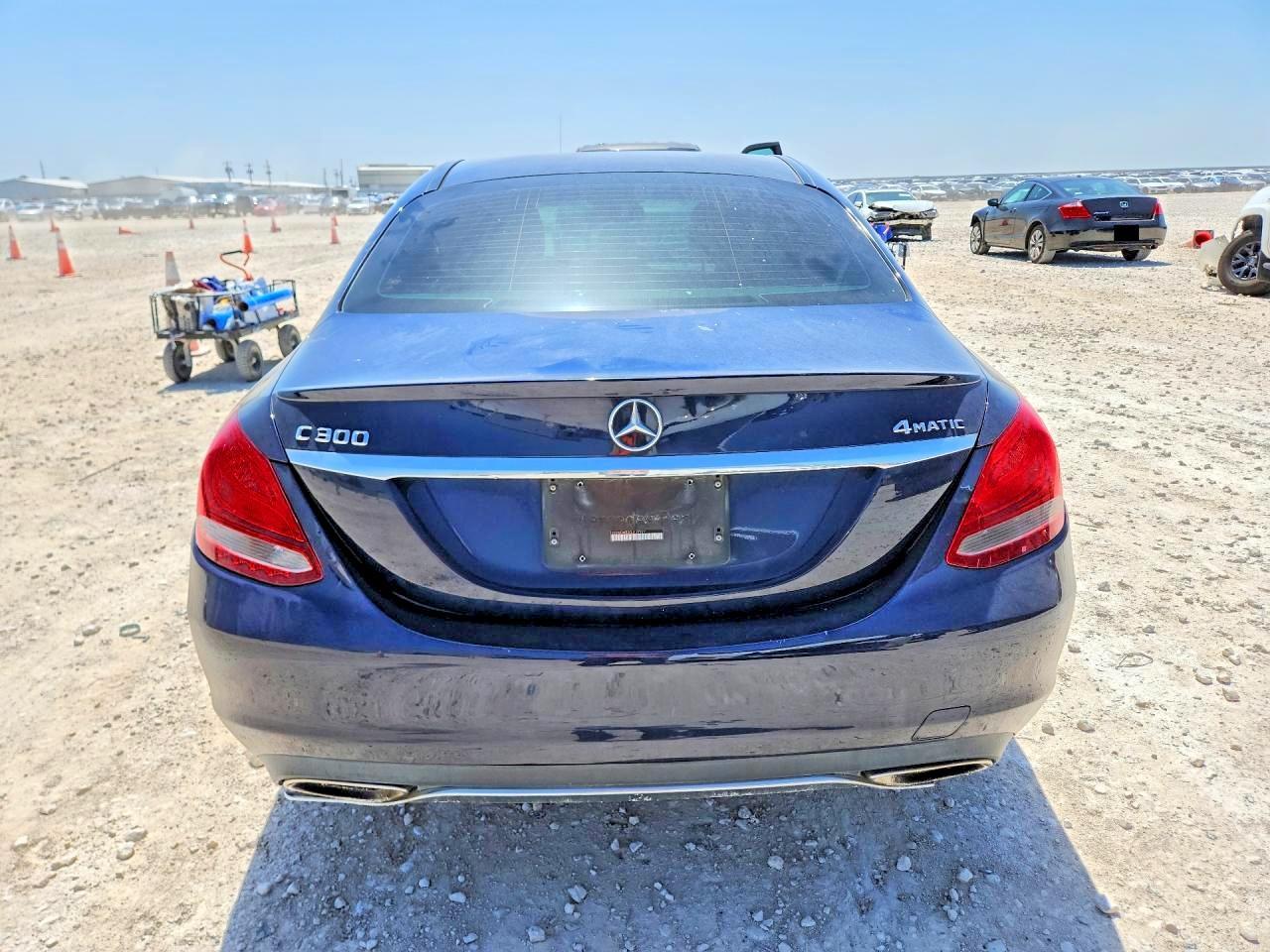 2016 Mercedes-Benz C 300 4Matic - Image 6
