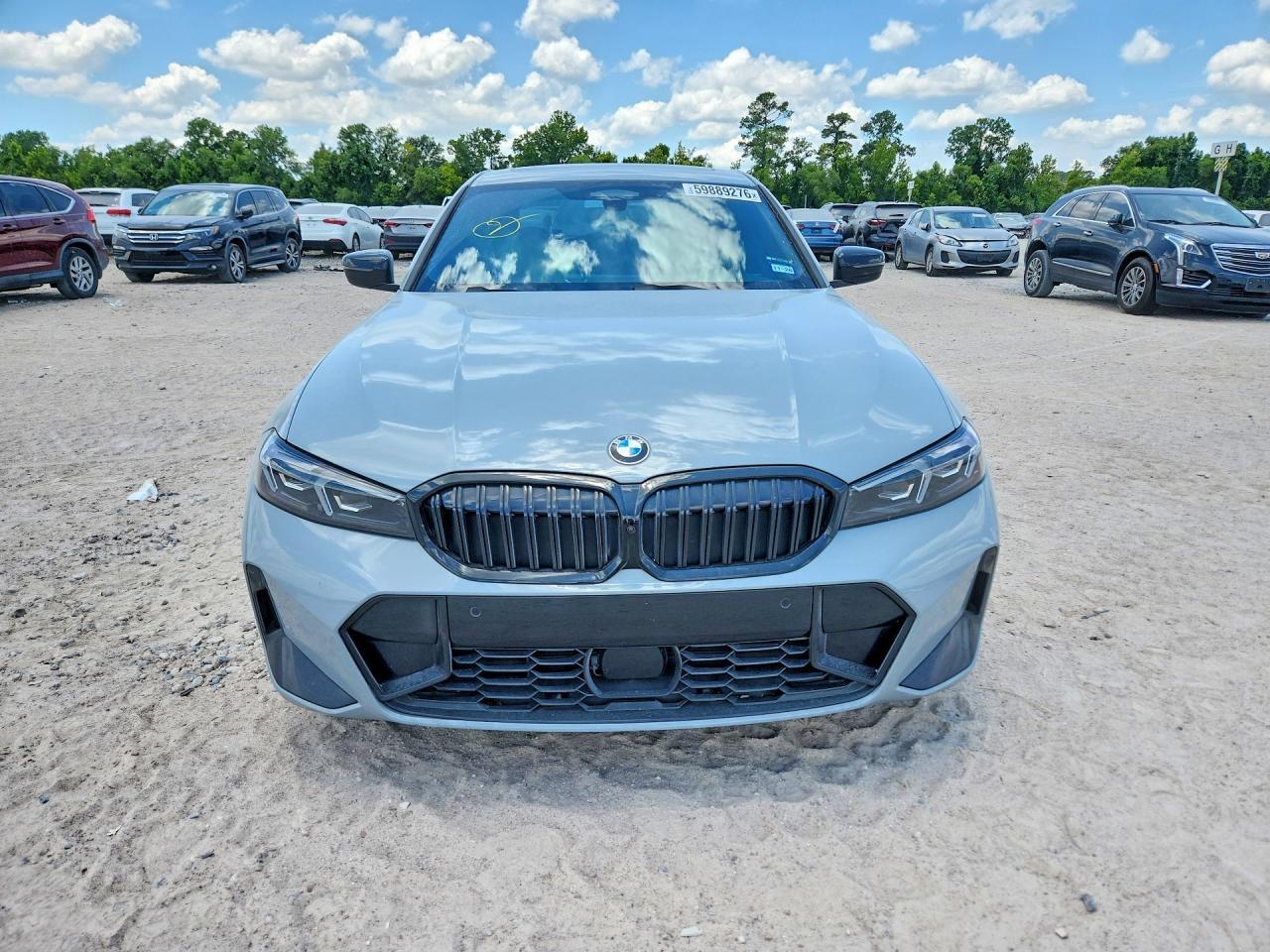 2025 BMW 330I - Фото 5
