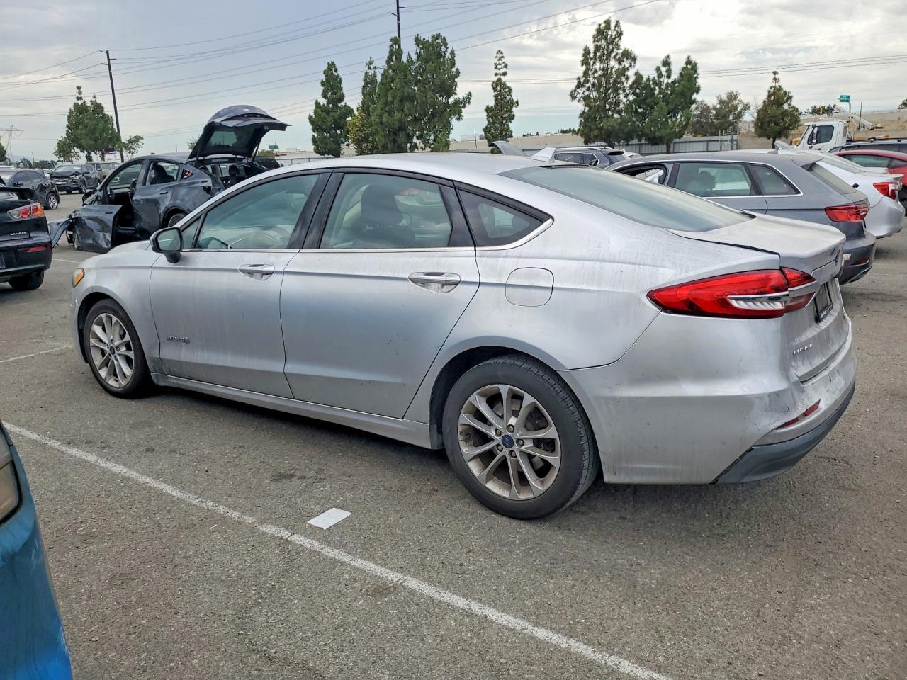 2019 Ford Fusion Se - Фото 2
