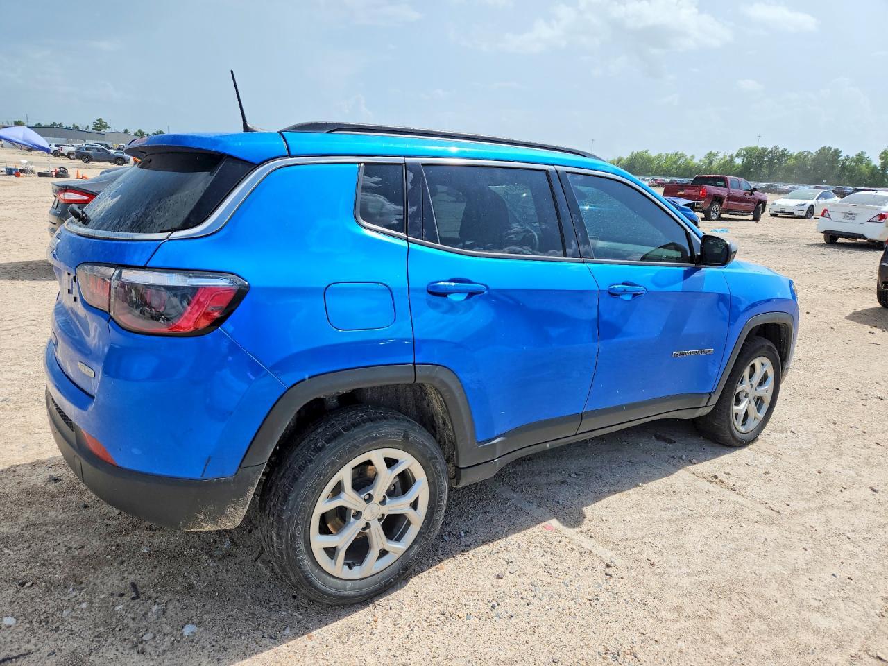 2024 Jeep Compass Latitude - Фото 3