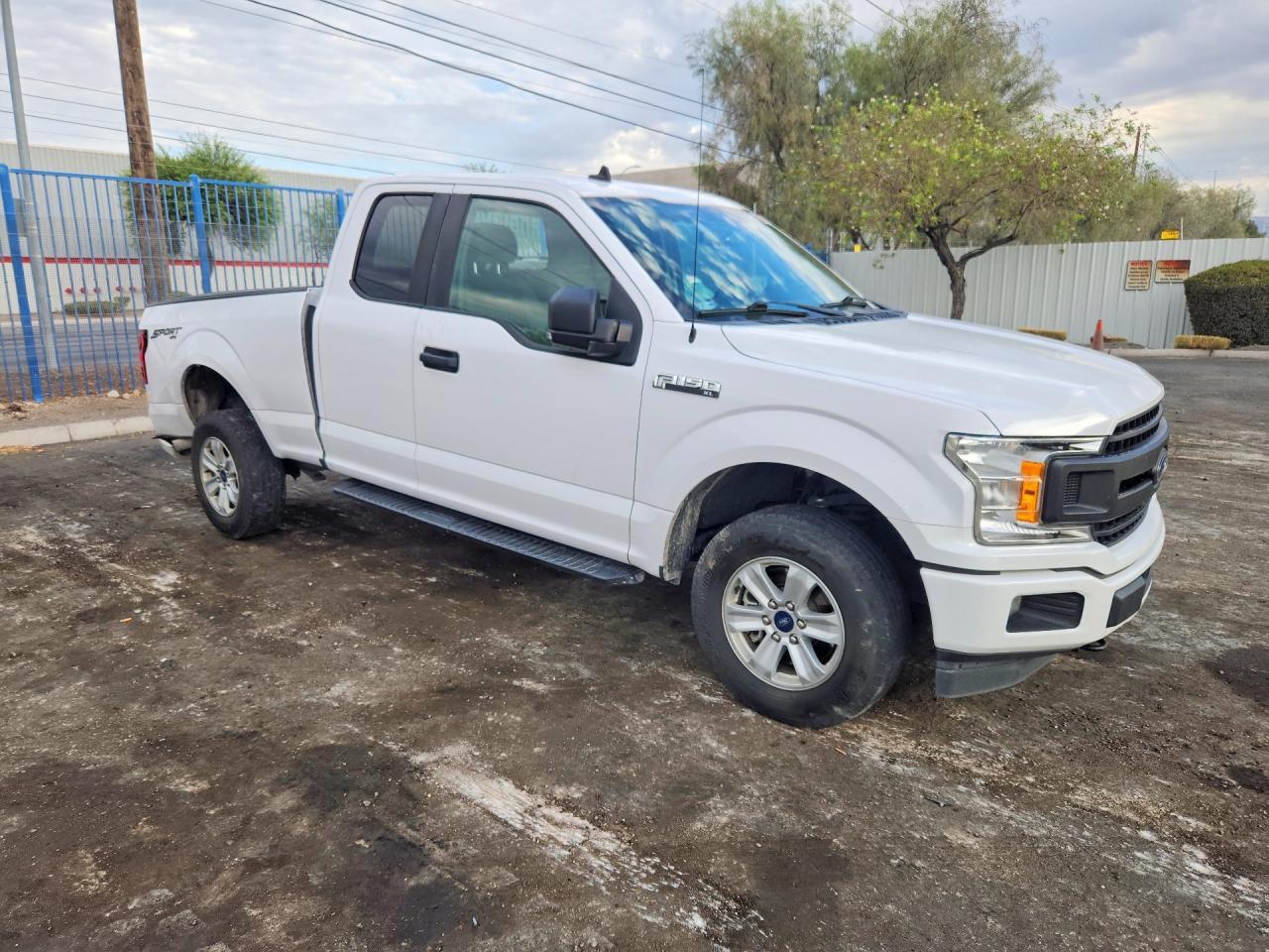 2020 Ford F150 Super Cab - Фото 4