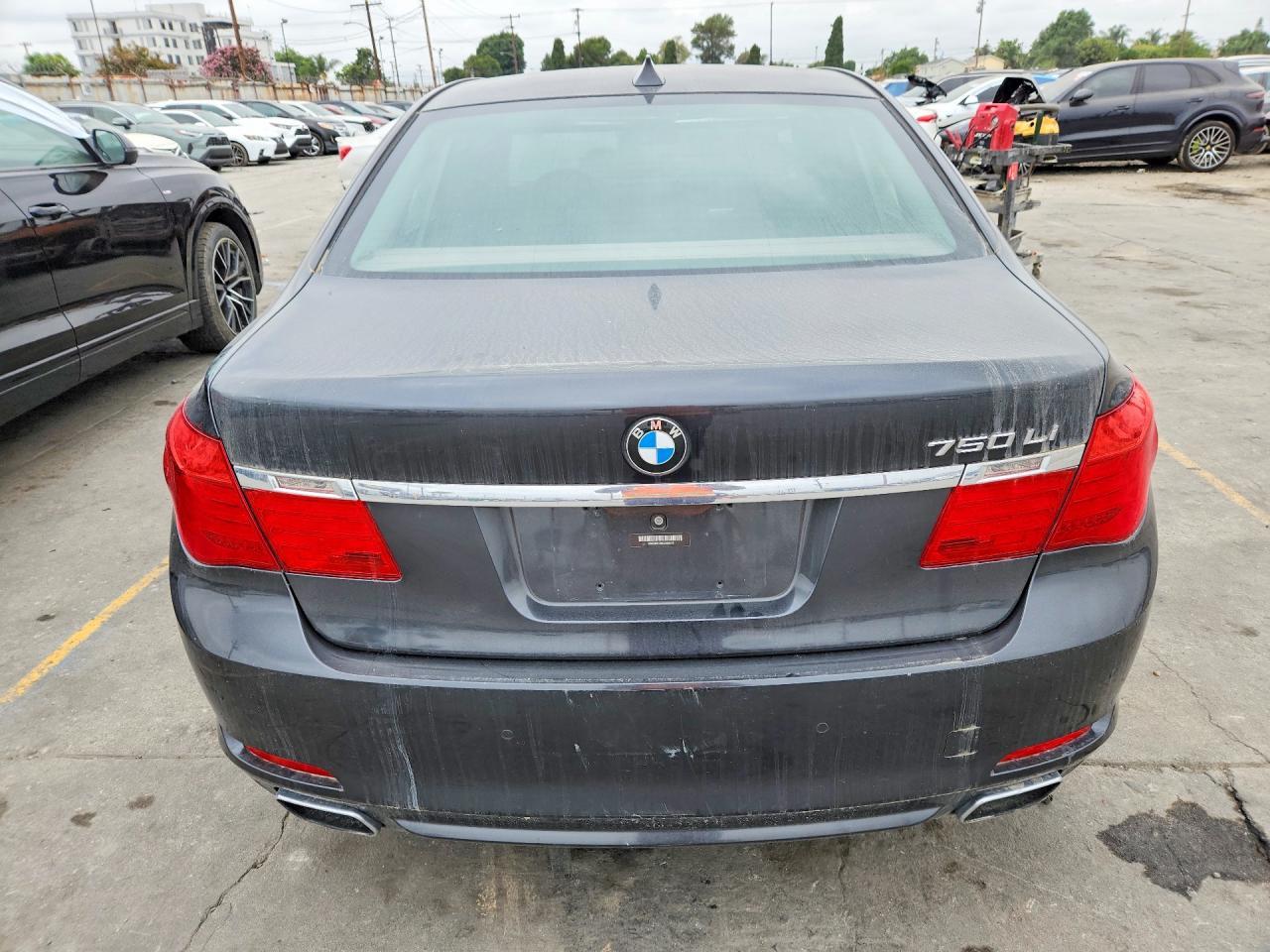 2012 BMW 750 Li - Фото 6