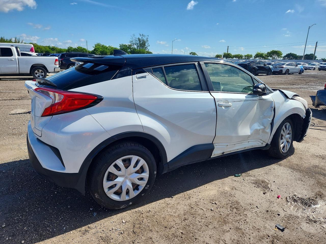 2022 Toyota C-Hr Nightshade - Image 3