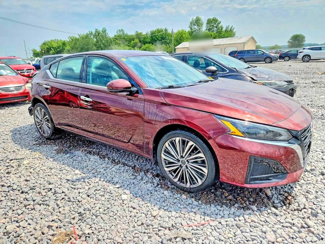 2024 Nissan Altima Sl - Image 4