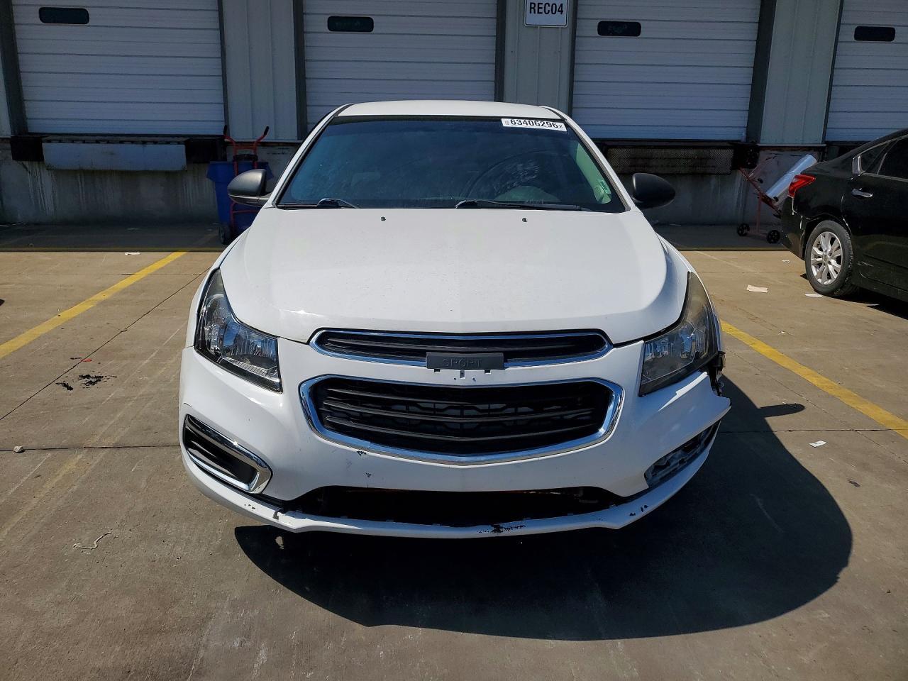2016 Chevrolet Cruze Limited L - Image 5