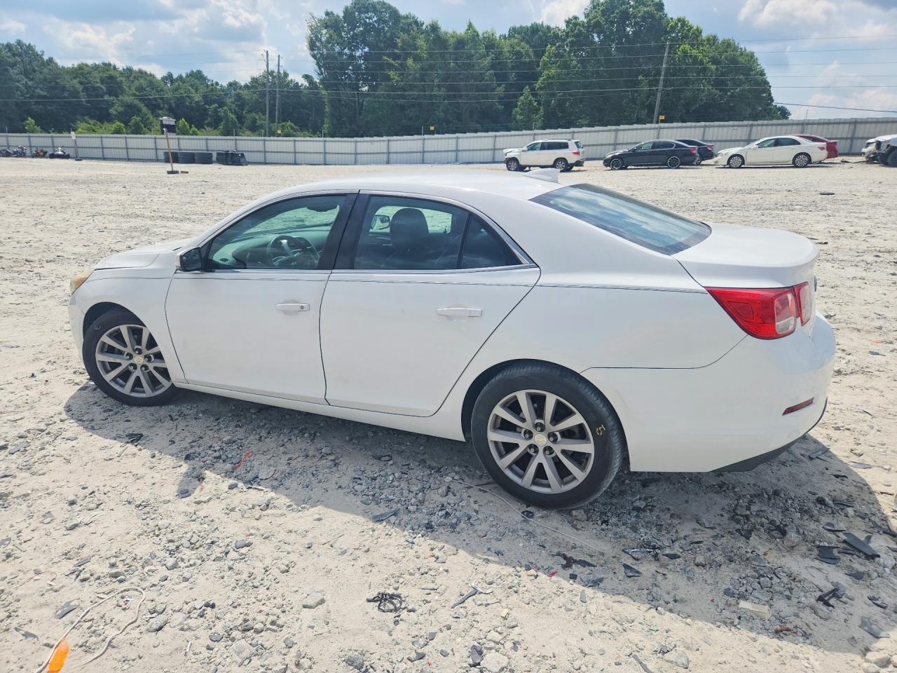 2015 Chevrolet Malibu 2Lt - Фото 2