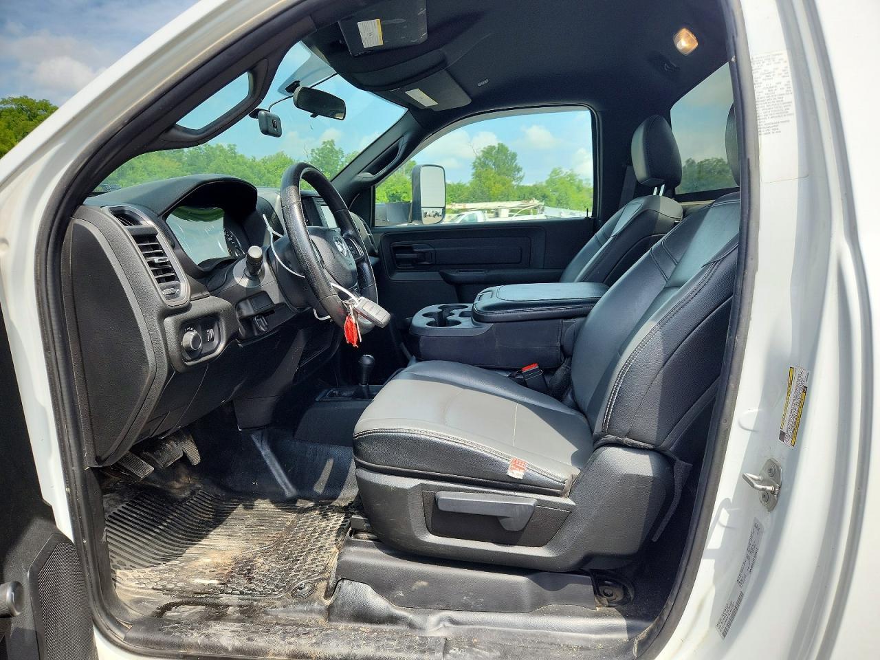 2022 Ram 3500 - Image 7