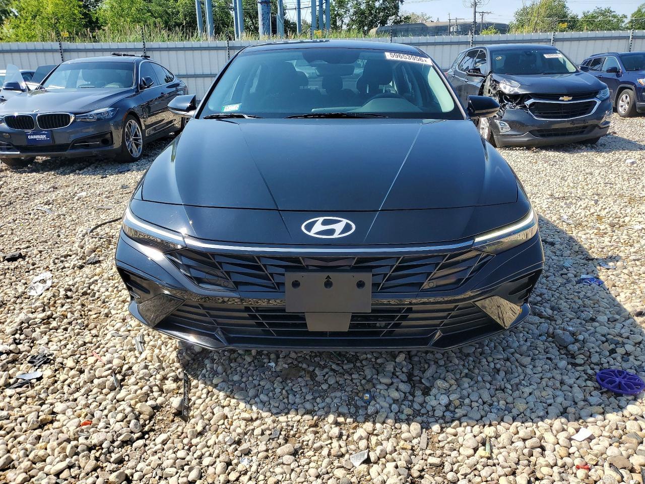 2025 Hyundai Elantra Sel - Image 5