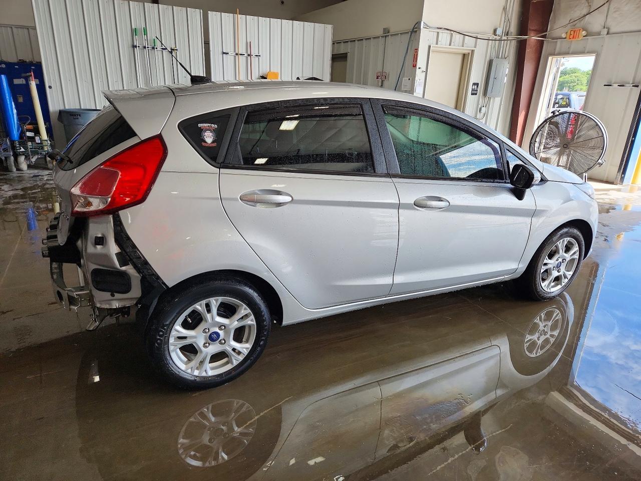 2016 Ford Fiesta Se - Фото 3