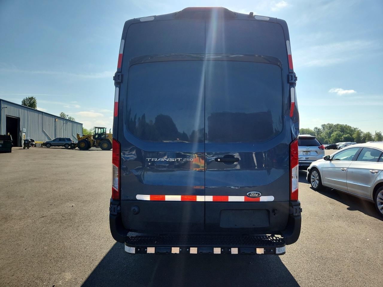 2020 Ford Transit T-250 Delivery Van - Фото 6
