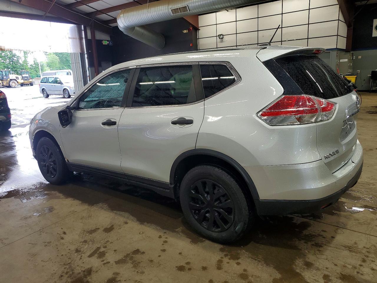 2016 Nissan Rogue S - Фото 2