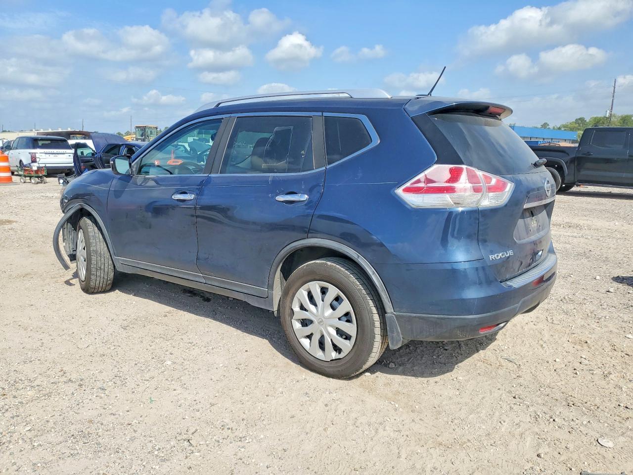 2016 Nissan Rogue S - Фото 2