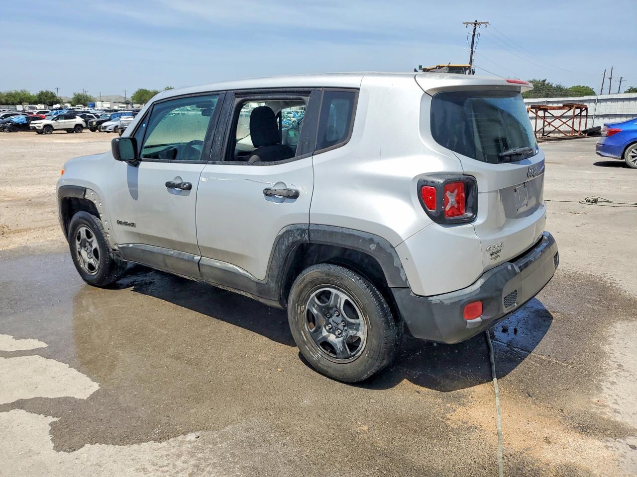 2015 Jeep Renegade Sport - Фото 2