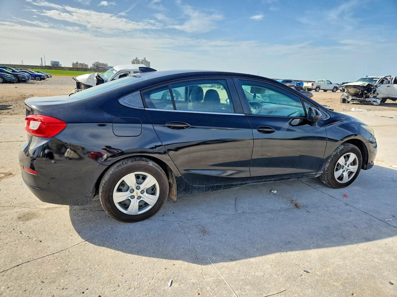 2016 Chevrolet Cruze Ls - Image 3