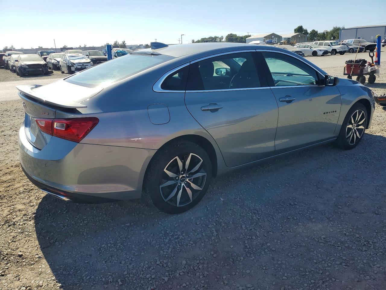 2025 Chevrolet Malibu Rs - Image 3