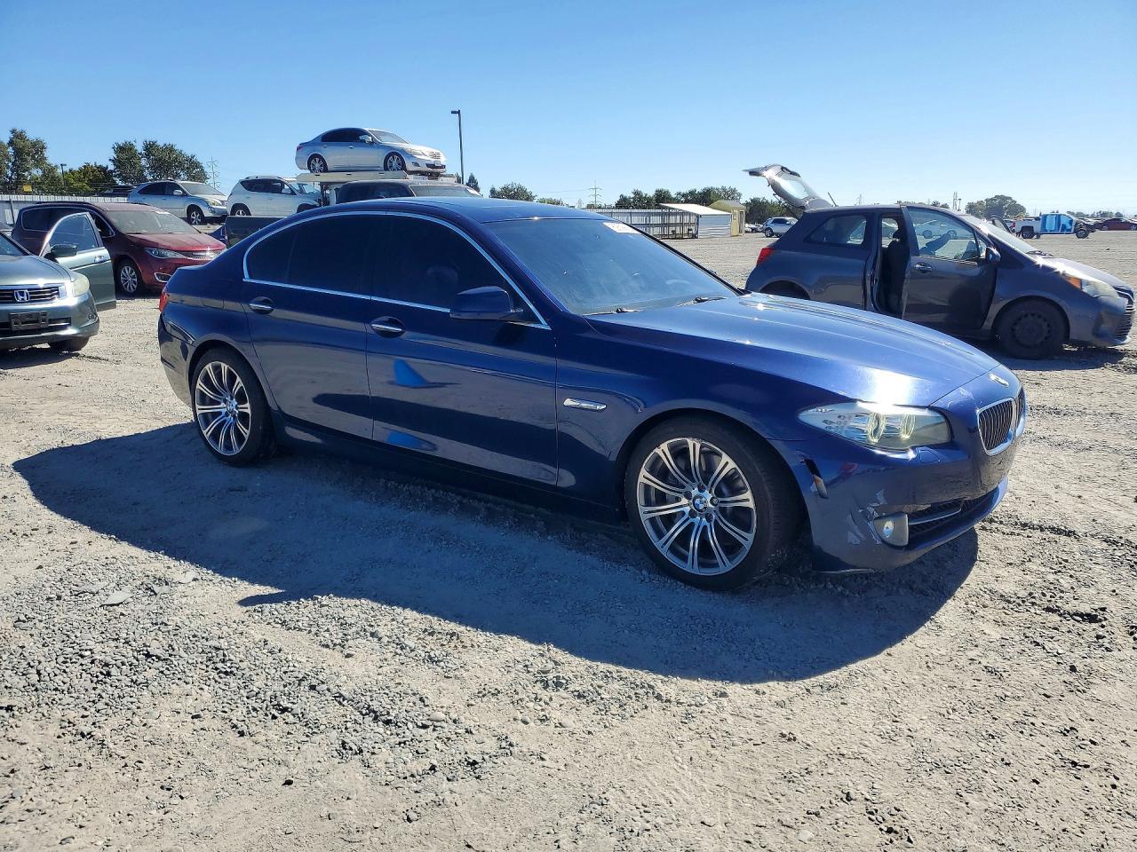 2011 BMW 535 I - Фото 4