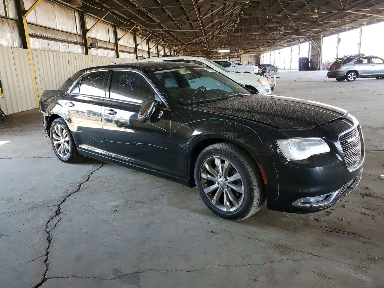 2018 Chrysler 300 Limited - Image 4