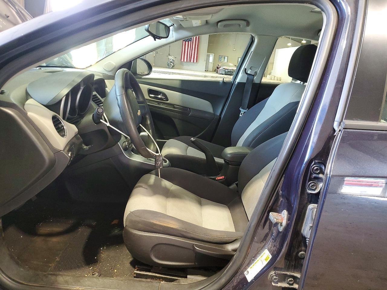 2014 Chevrolet Cruze Ls - Image 7