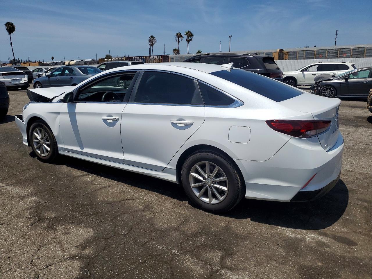 2019 Hyundai Sonata Se - Фото 2