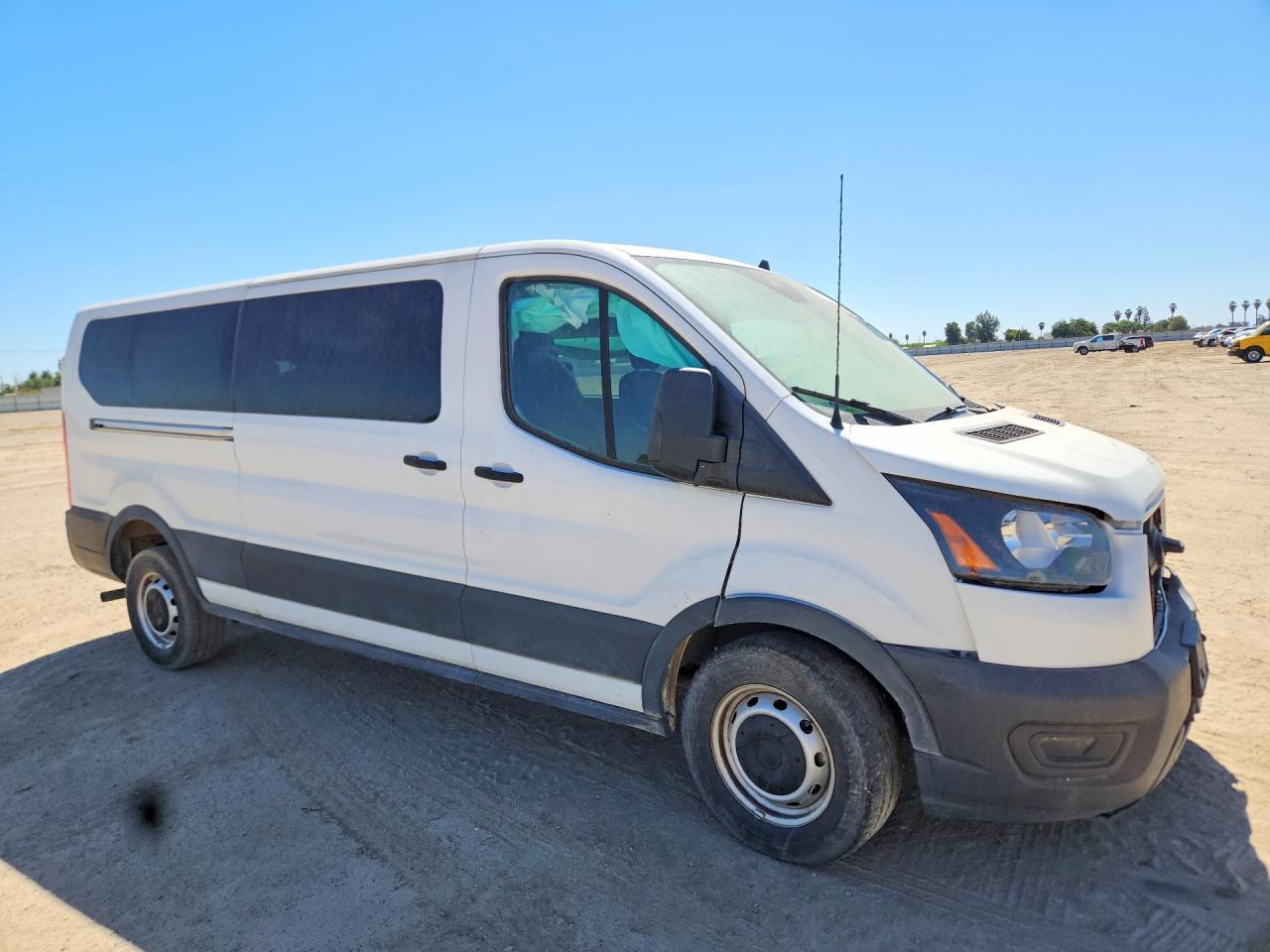 2021 Ford Transit T-350 Xl Passenger Low Roof - Image 4
