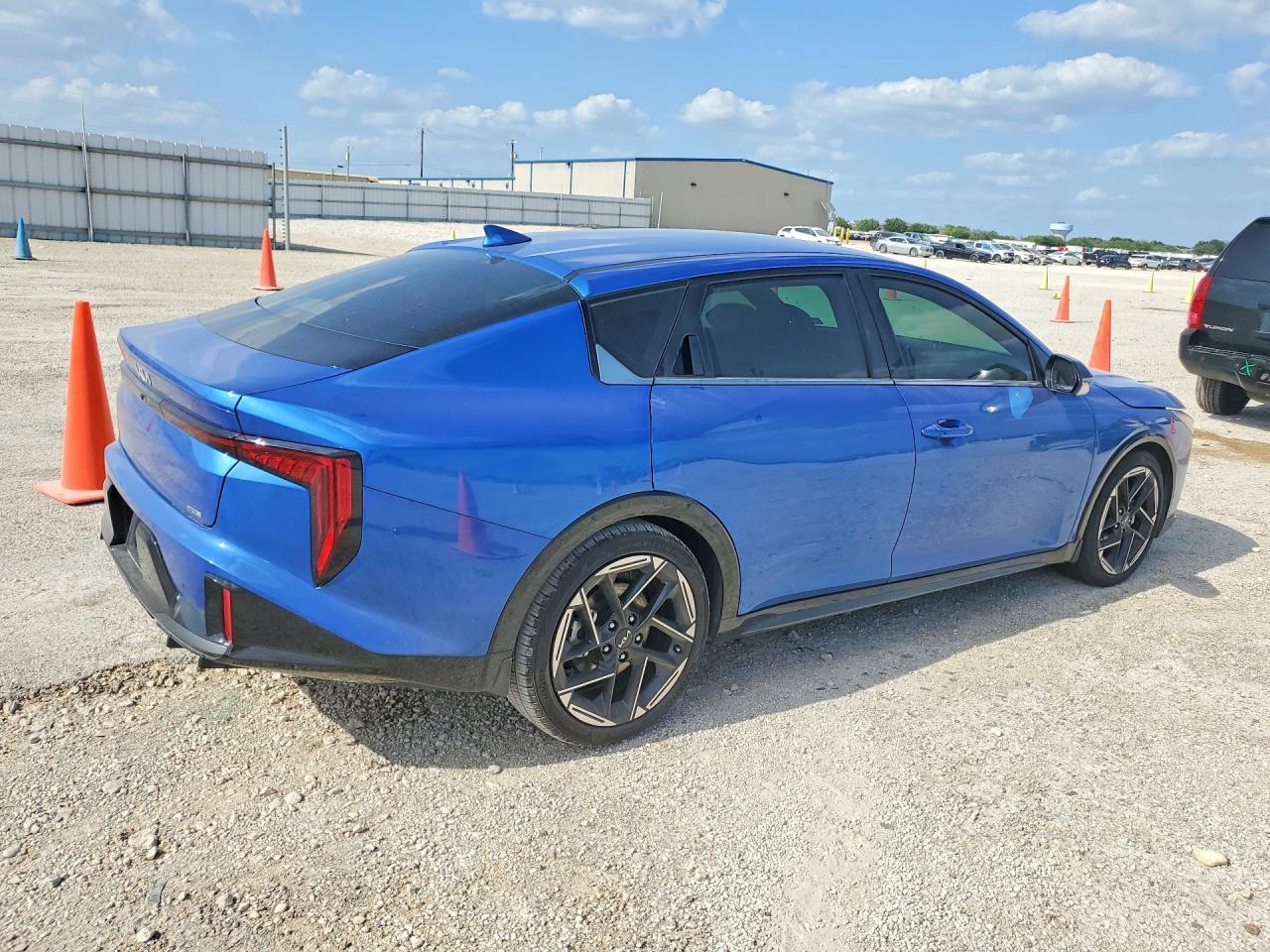 2025 Kia K4 Gt Line - Фото 3