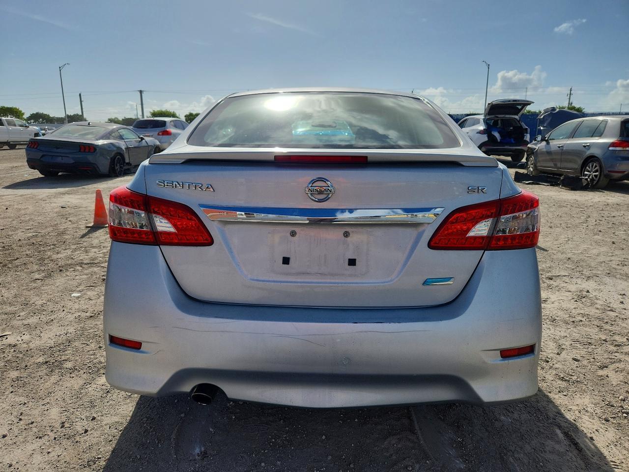 2013 Nissan Sentra S - Фото 6