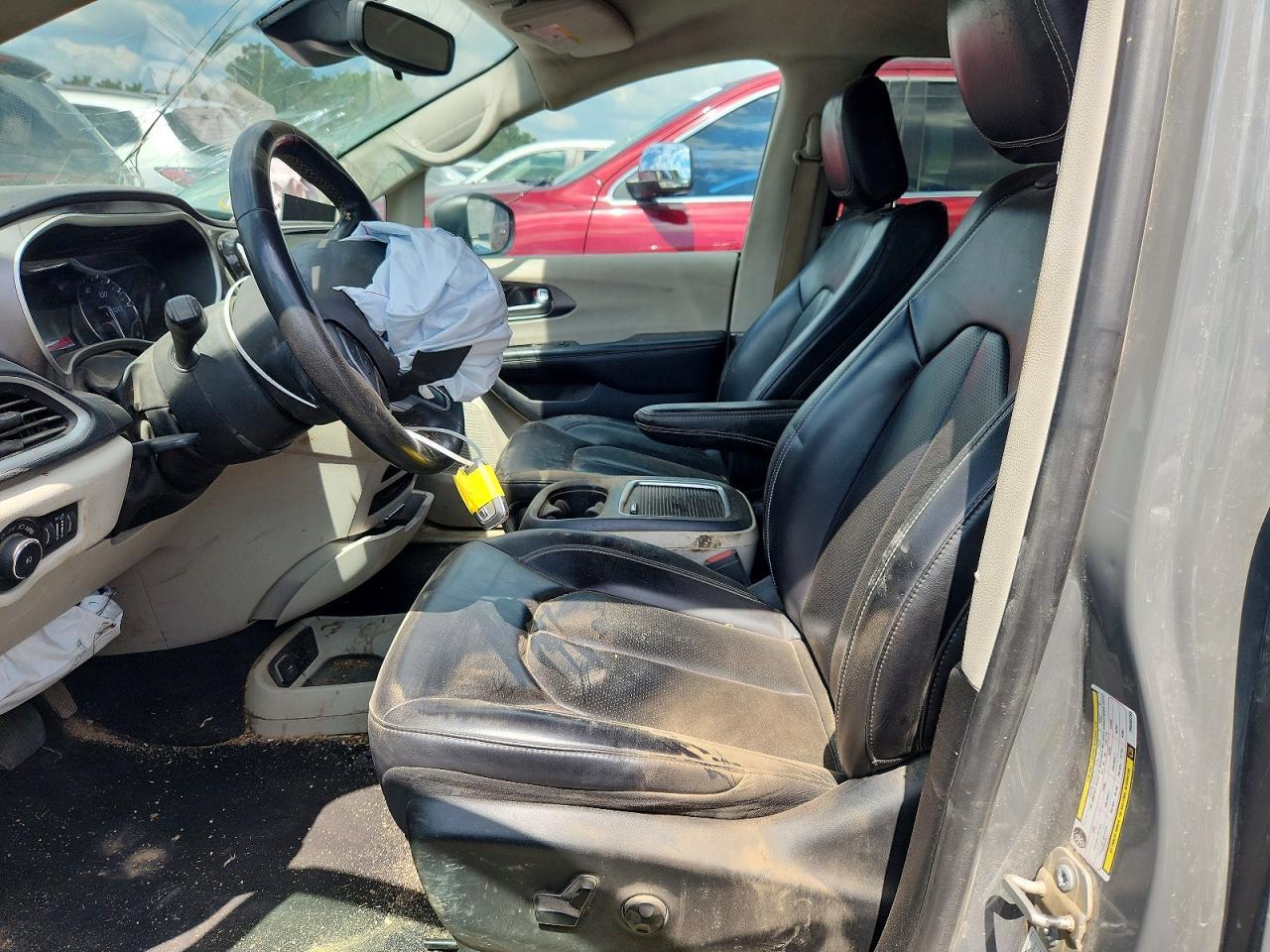 2023 Chrysler Pacifica Touring L - Фото 7