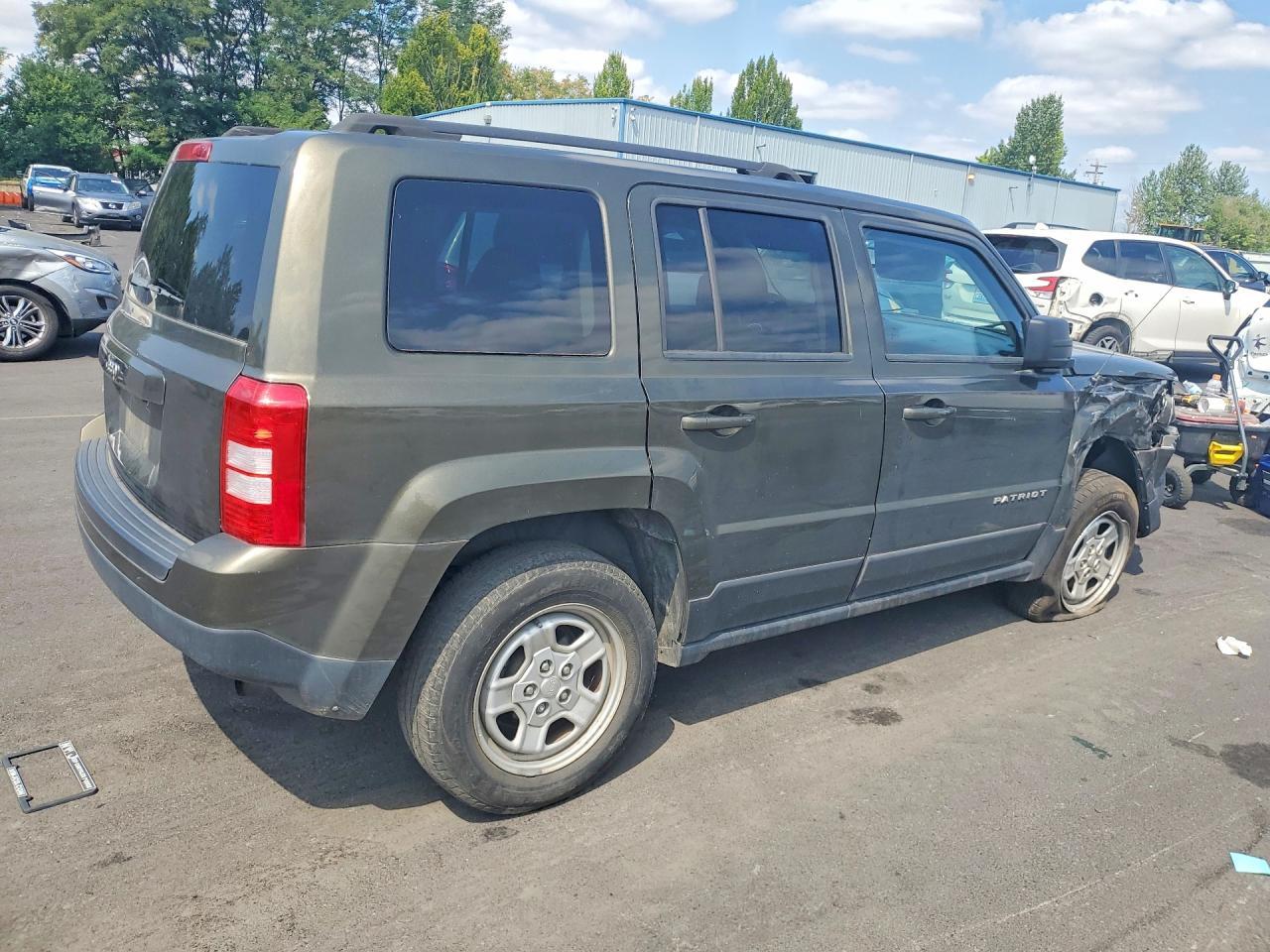 2016 Jeep Patriot Sport - Фото 3