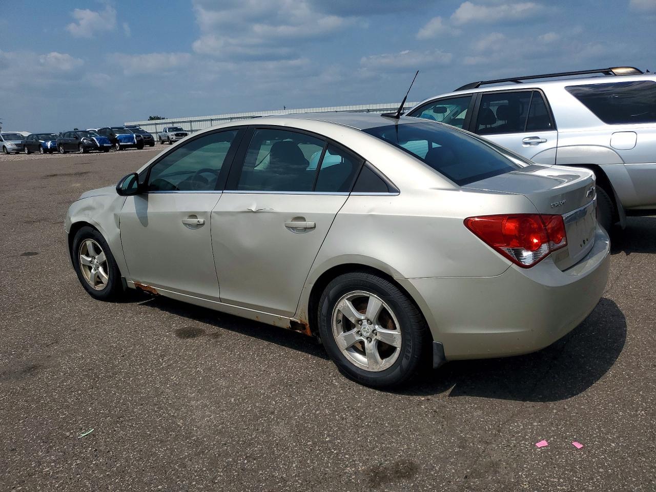 2014 Chevrolet Cruze Lt - Image 2
