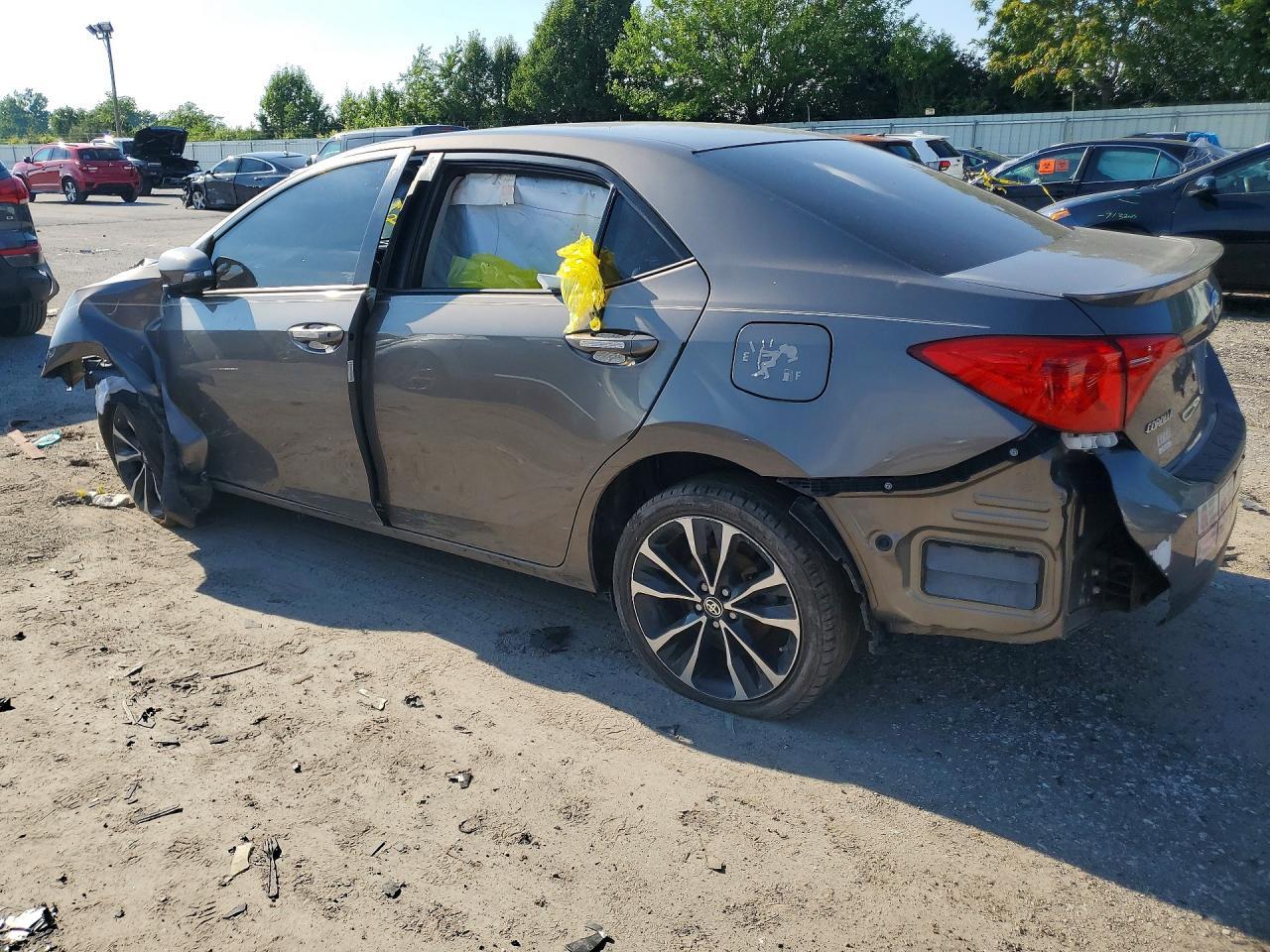 2018 Toyota Corolla Se - Image 2