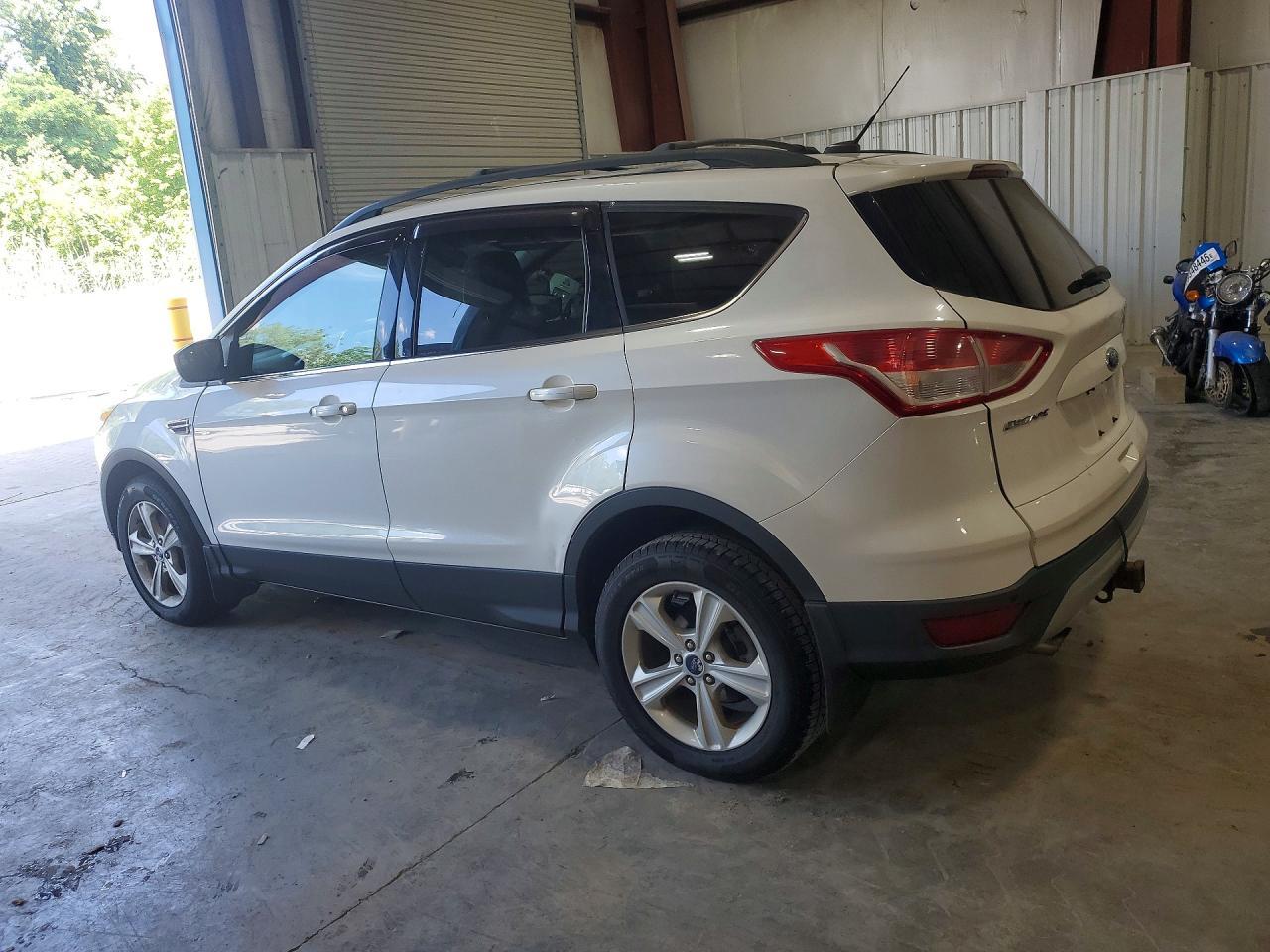 2015 Ford Escape Se - Image 2