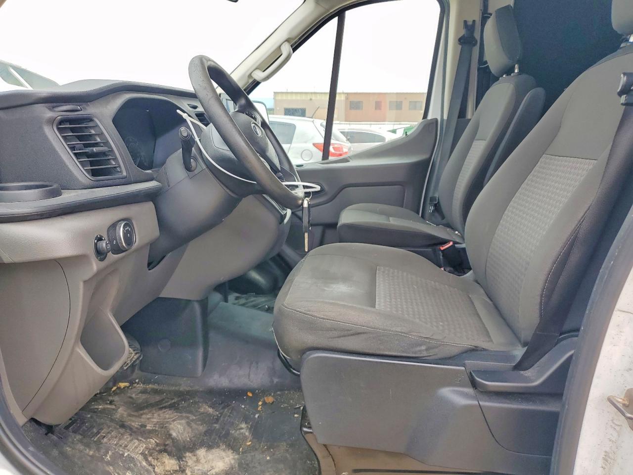2020 Ford Transit 250 Delivery Van - Image 7