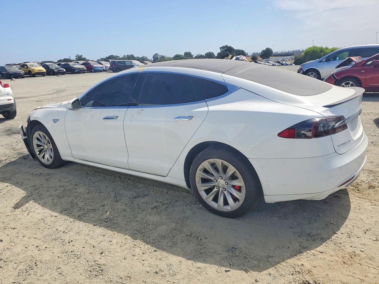2014 Tesla Model S - Фото 2