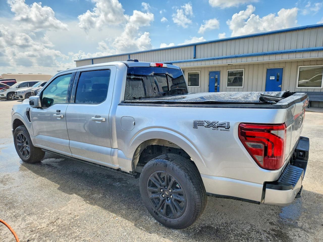 2025 Ford F150 Platinum - Фото 2