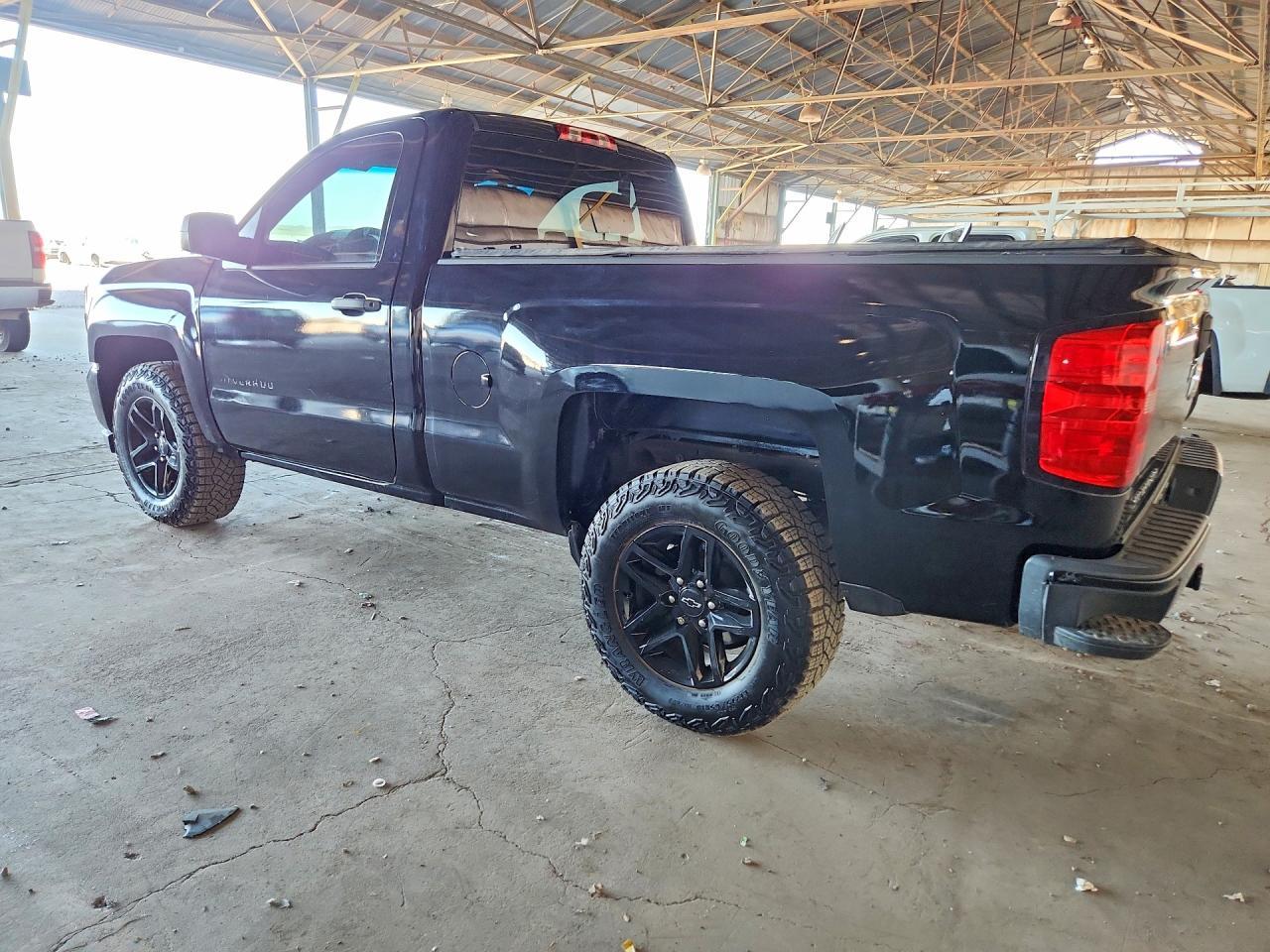 2016 Chevrolet Silverado K1500 - Image 2