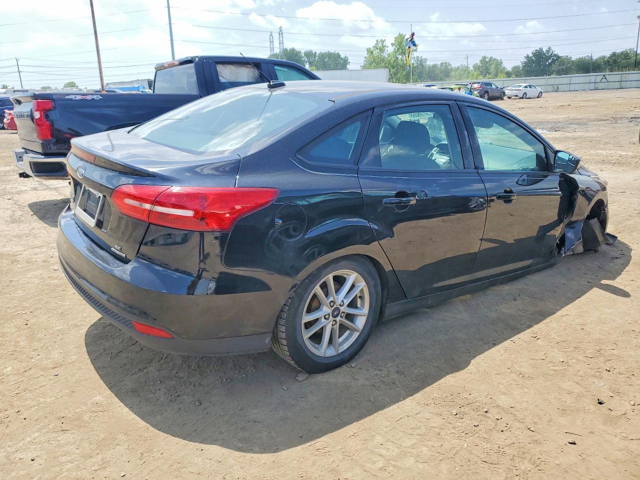 2016 Ford Focus Se - Image 3